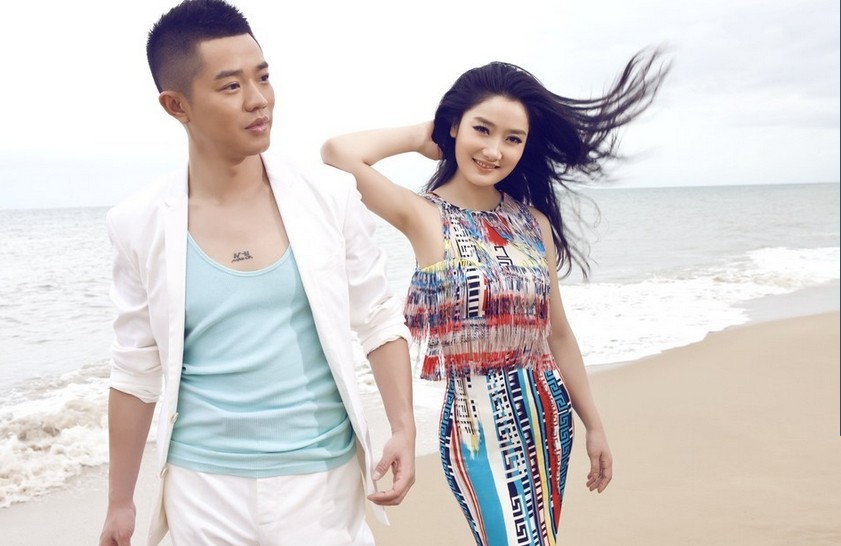 被广场大妈捧红的凤凰传奇,14年的好关系,他们演出费怎么分?