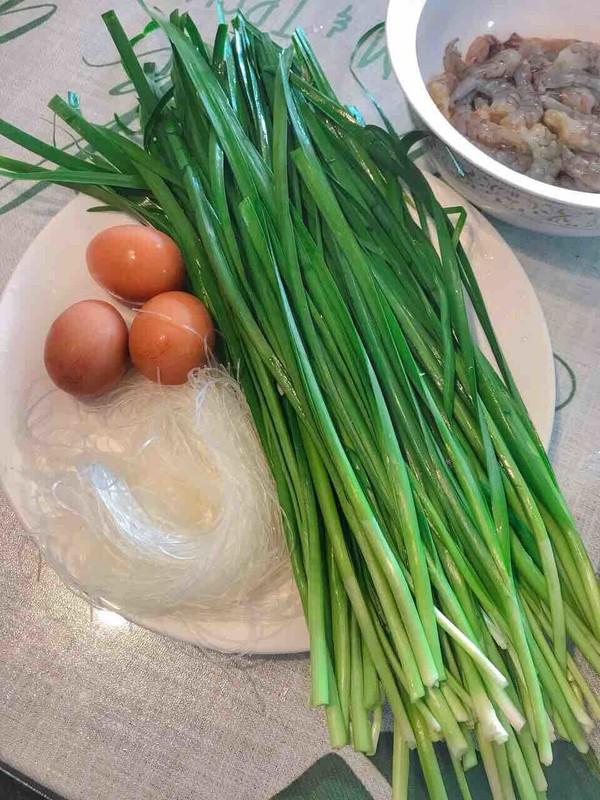 韭菜包饺子,好吃有窍门!大厨教你一个妙招,韭菜更加翠绿不出水