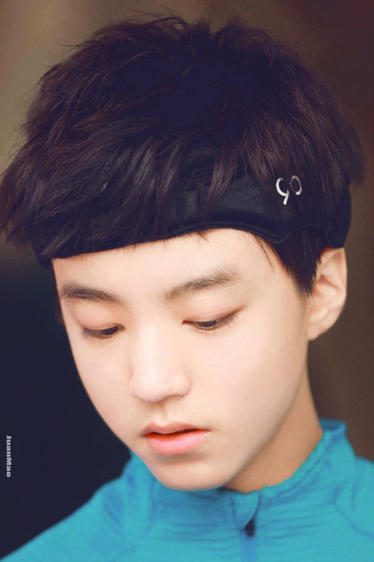 王俊凯这组图软萌软萌的,太可爱了