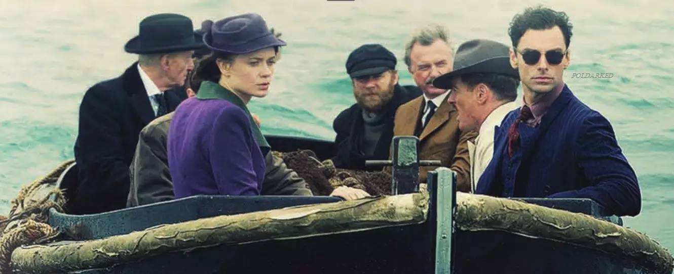 2015年《无人生还》被英国bbc翻拍成英剧,这版电视剧对原著剧情的还原