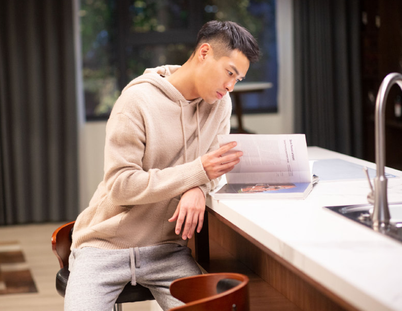 《都挺好》在台湾播出,姚晨杨祐宁隔空互动,科普电视台逗笑网友