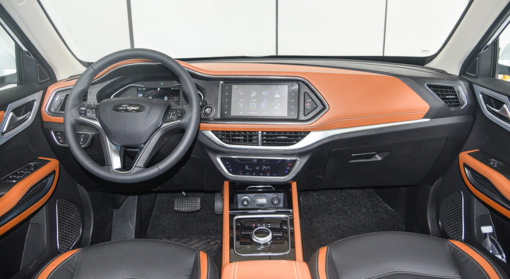 众泰t300ev汽车照片鉴美,车身优美大气,符合大众的审美!