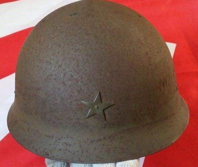 英国的mk2头盔,这种头盔从一战到二战广泛使用于英联邦国家与其它国家