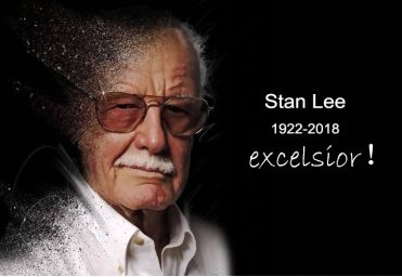 "去拯救宇宙的漫威之父"斯坦李生平照片,原来年轻时这么帅