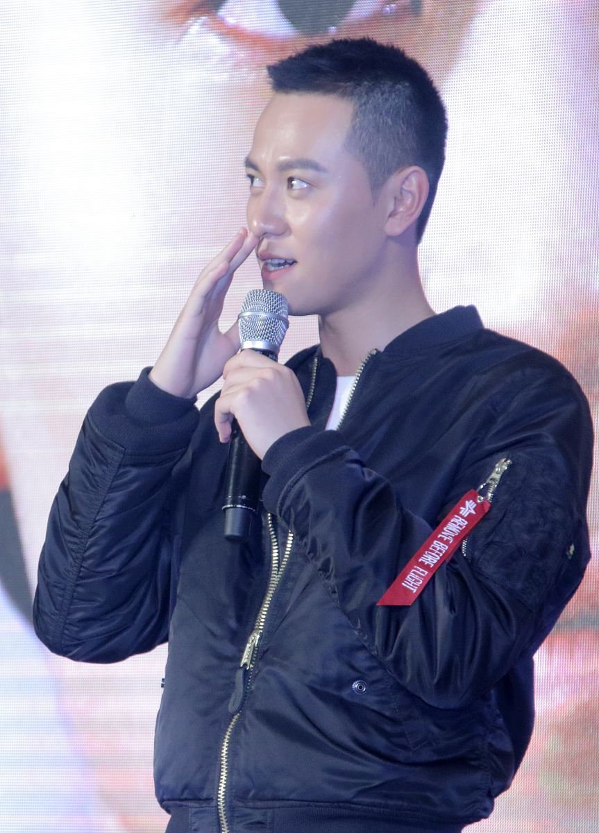 不过最近看了秦俊杰的一些采访,发现这哥们儿还挺有想法,有深度的.