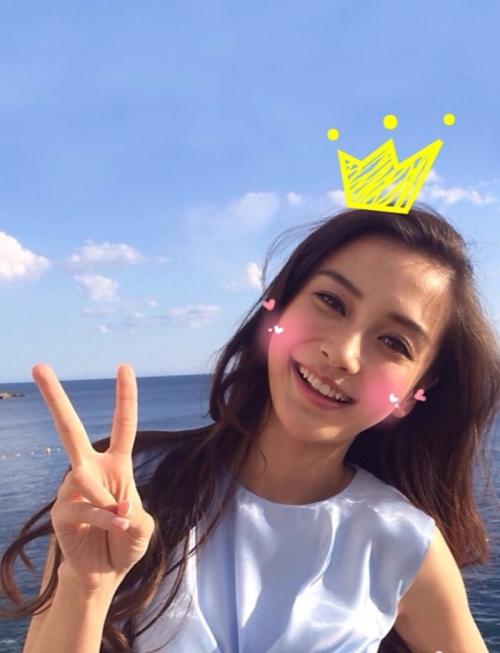 盘点:娱乐圈明星剪刀手,杨洋最酷,林允儿可爱,权志龙的最搞笑