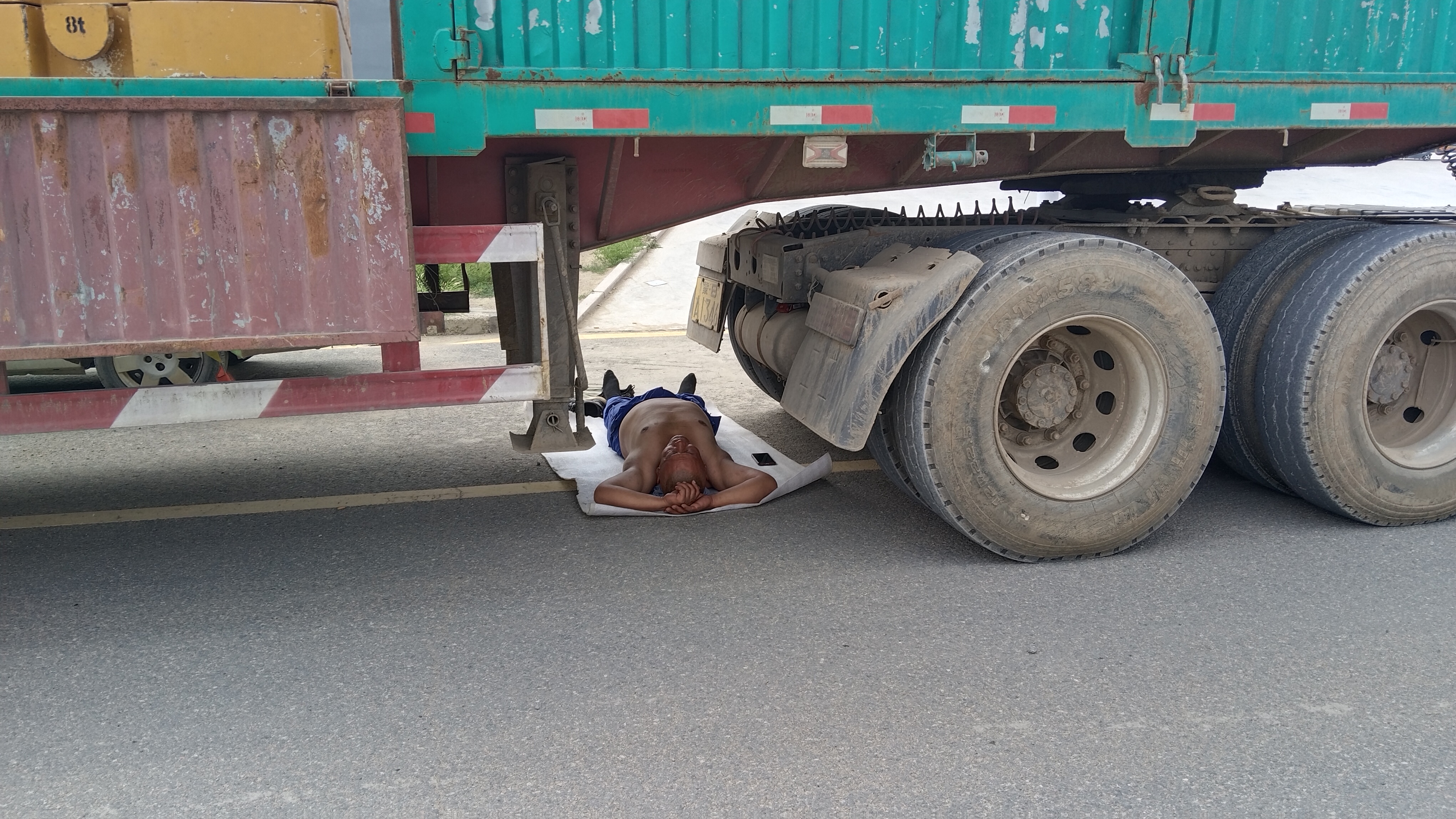 记着,永远不要说生活有多苦,因为我们不配!
