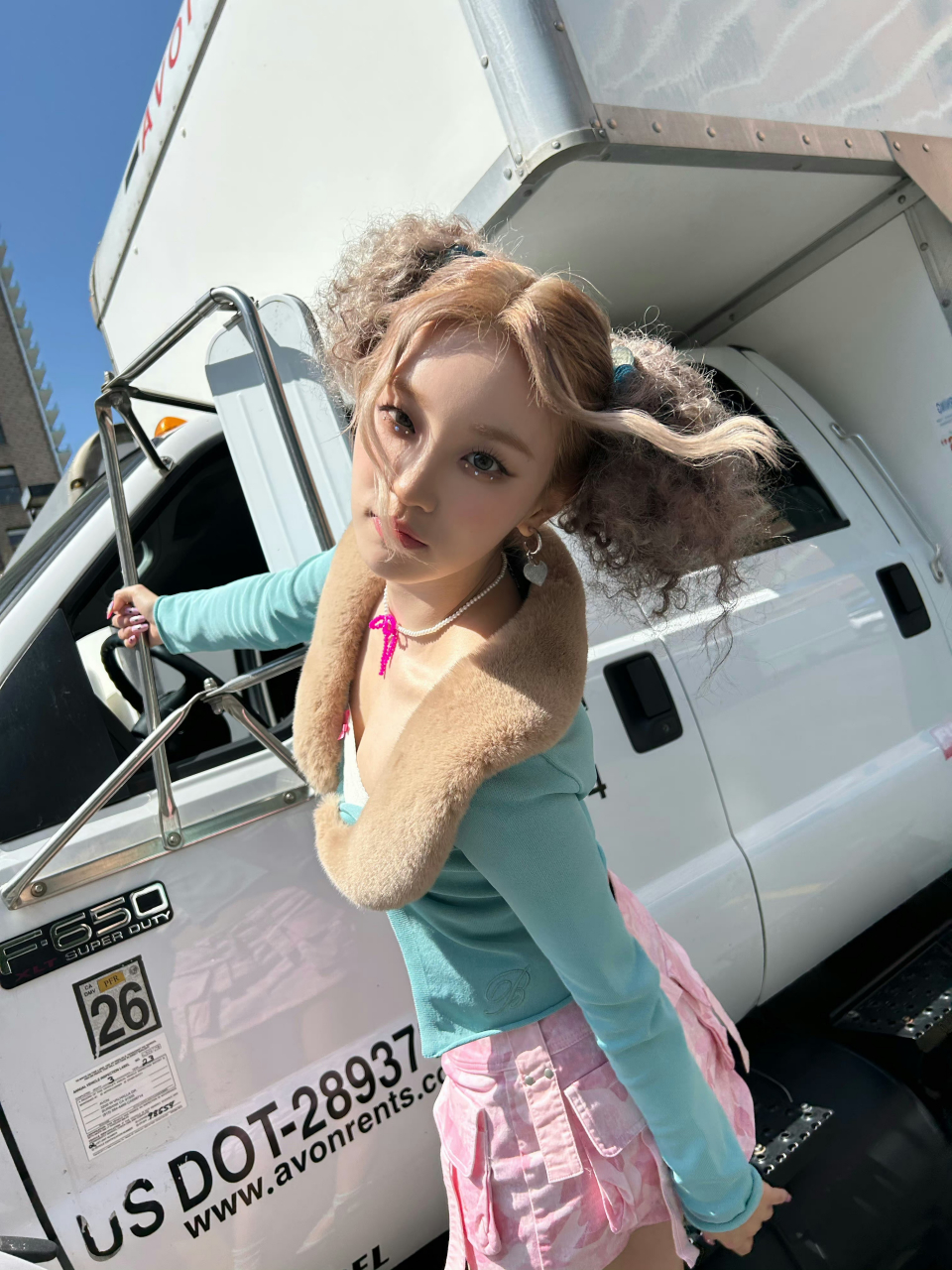 青春无敌 菜花头宋雨琦开车带你去k歌噢