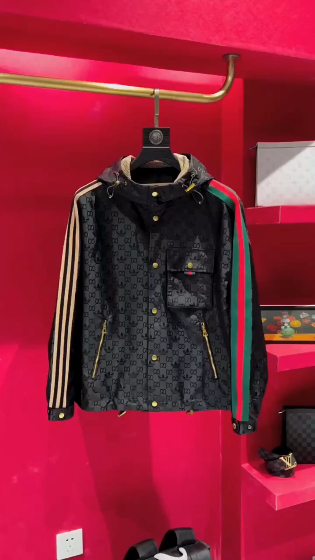 古驰休闲外套完美做工非常具有时尚感-度小视