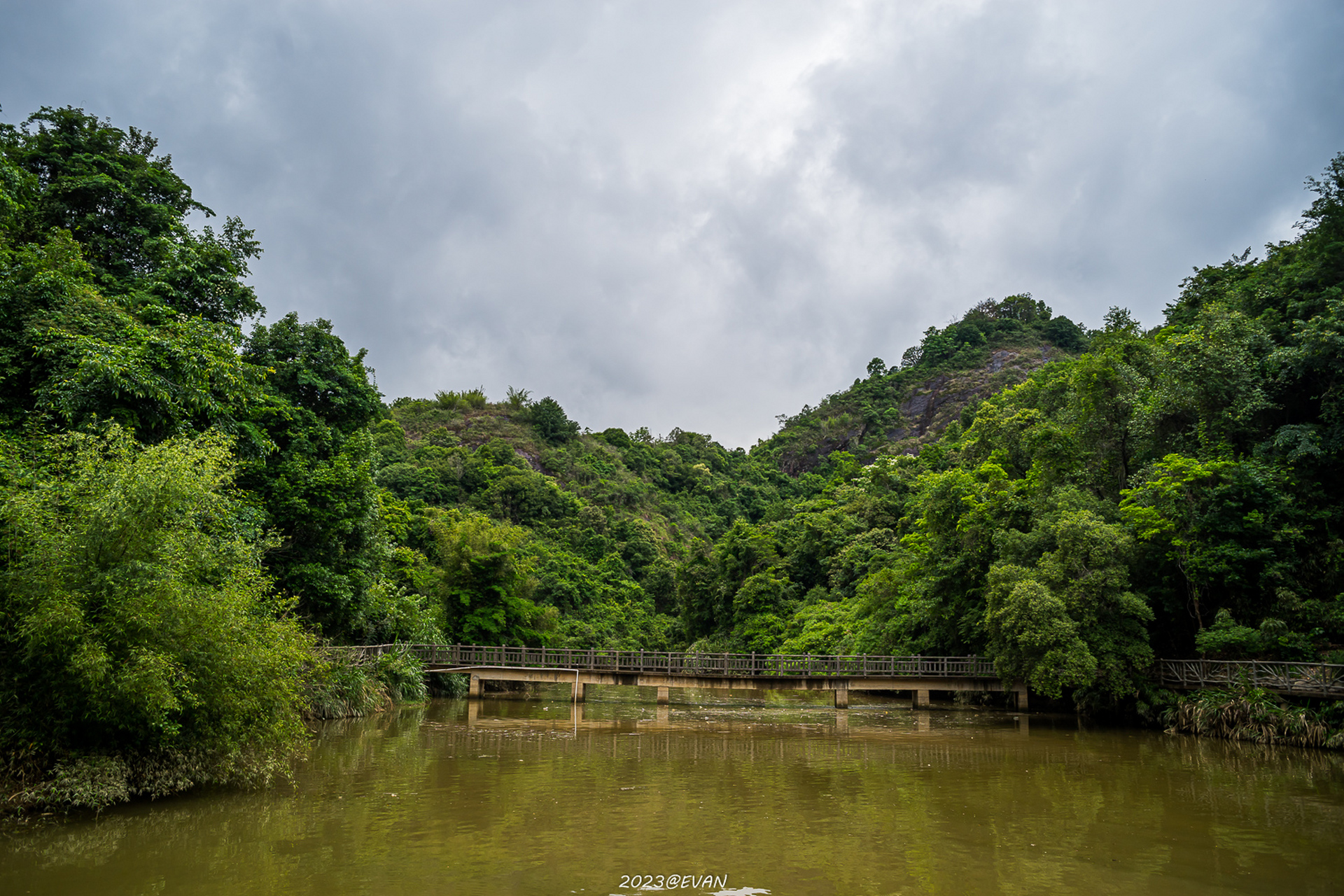 秀丽别致的小城风景,梅州大河背～ 大河背风景区位于梅州平远,以"水上