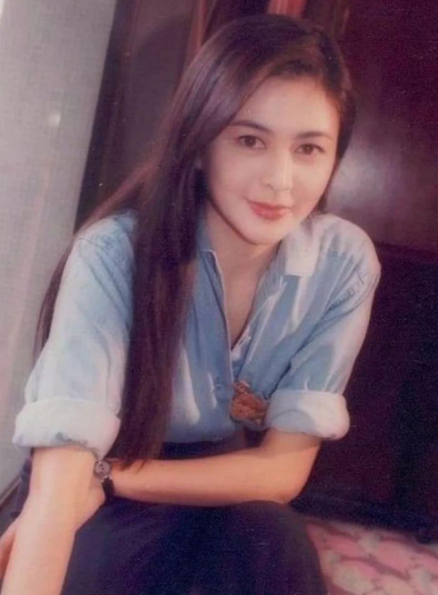 "高尔夫球"事件背了那么多年的关之琳,终于被刘銮雄给澄清了