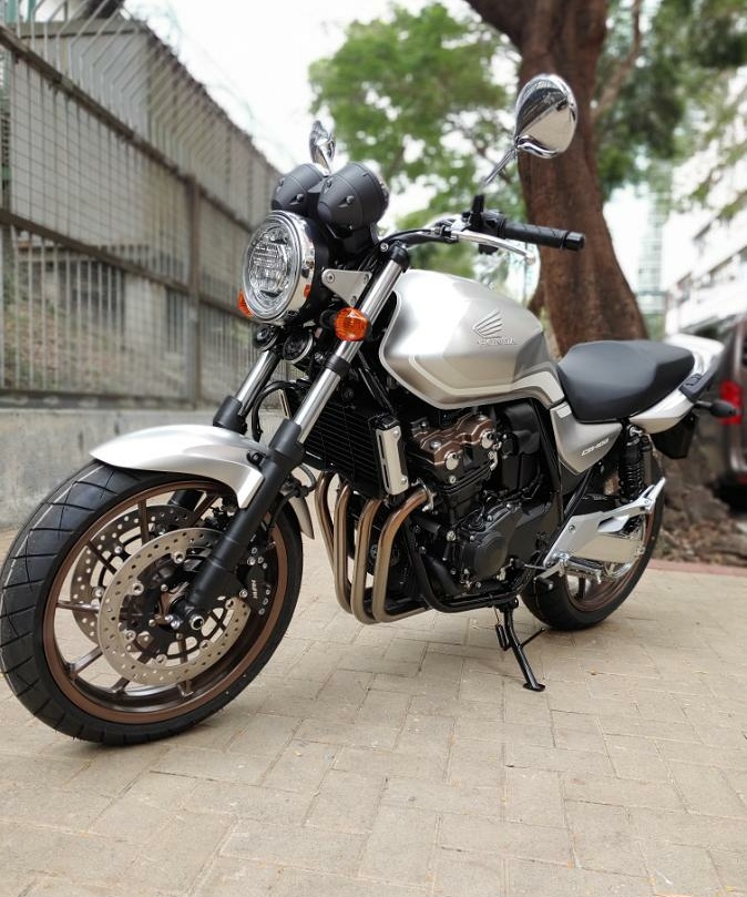 本田四缸街车 cb400 sf