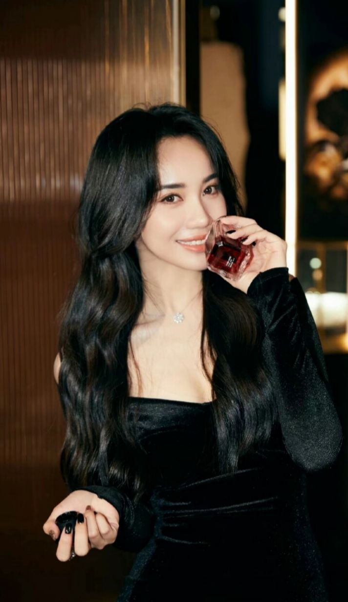 新一代谋女郎学霸校花林博洋,清纯可爱,火辣迷人,太让人着迷了