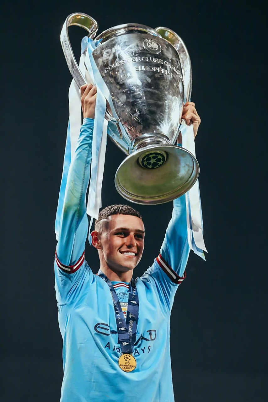 曼城太子年仅二十三,奖杯堆成山 福登职业生涯至今赢得冠军次数14次