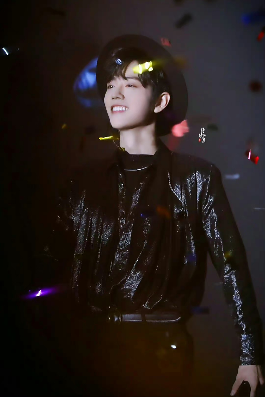 这就是那个挂了热搜三天的笑～#肖战# #陈情令