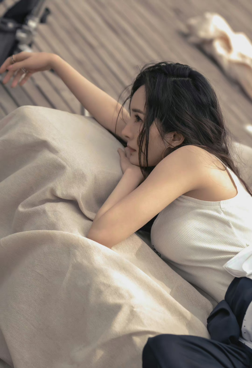 杨幂这组照片就是人妻啊.