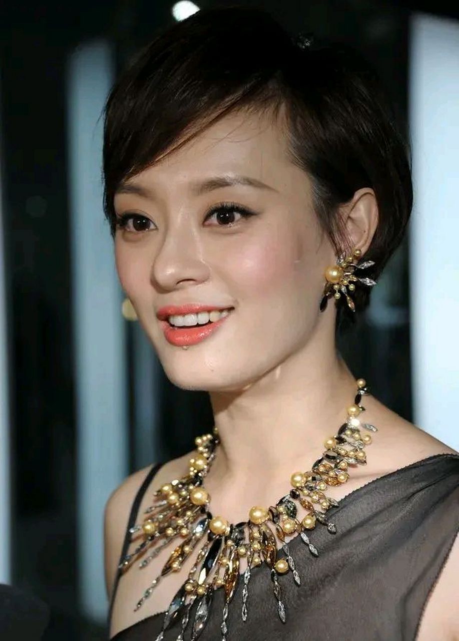 然而,近日有关孙俪的婚姻却传出了一些令人痛心的消息.