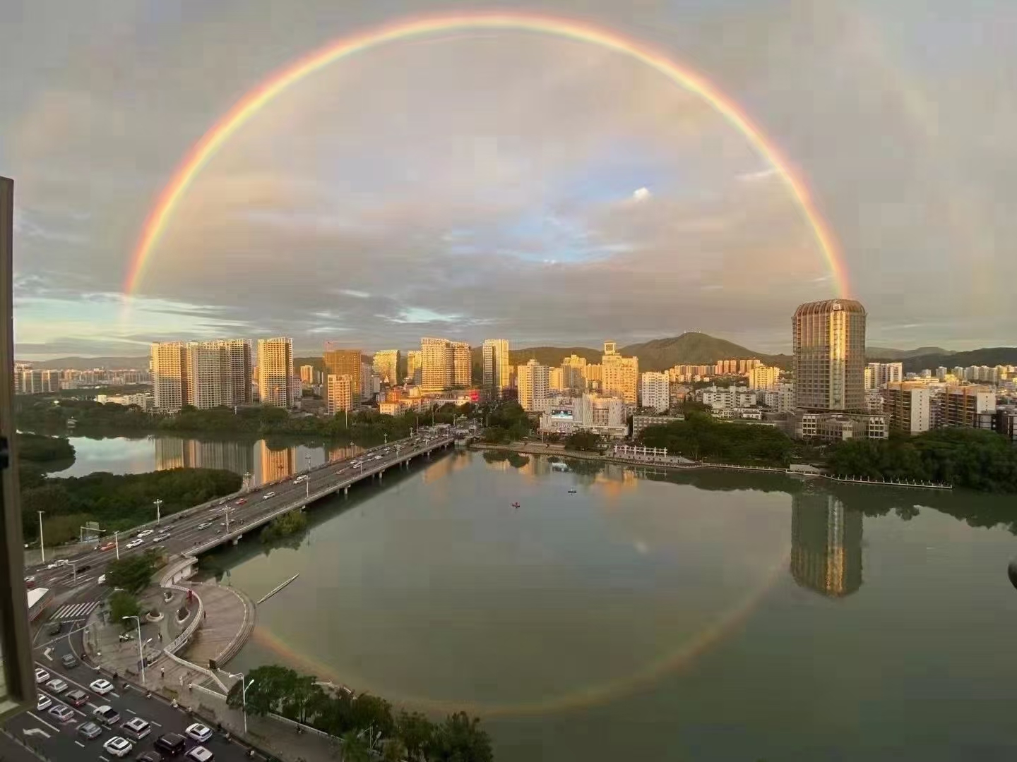 风雨过后见彩虹
