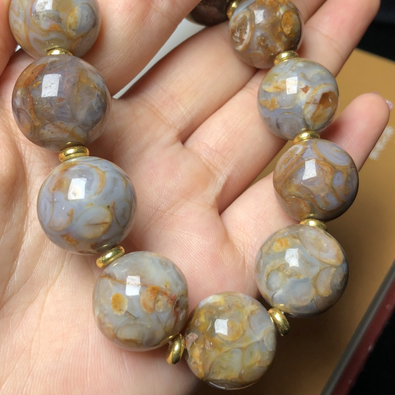 藏区回流老矿法螺手链 尺寸:18毫米*12颗 一颗可以改变运势的神圣天珠