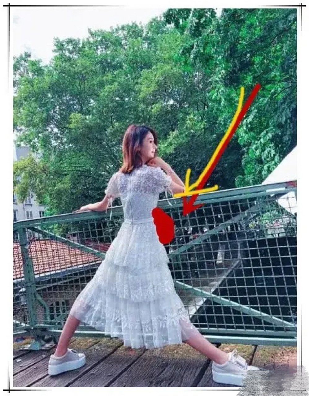 劈叉,左边是刘亦菲,右边是赵丽颖,你觉得谁的难度大?