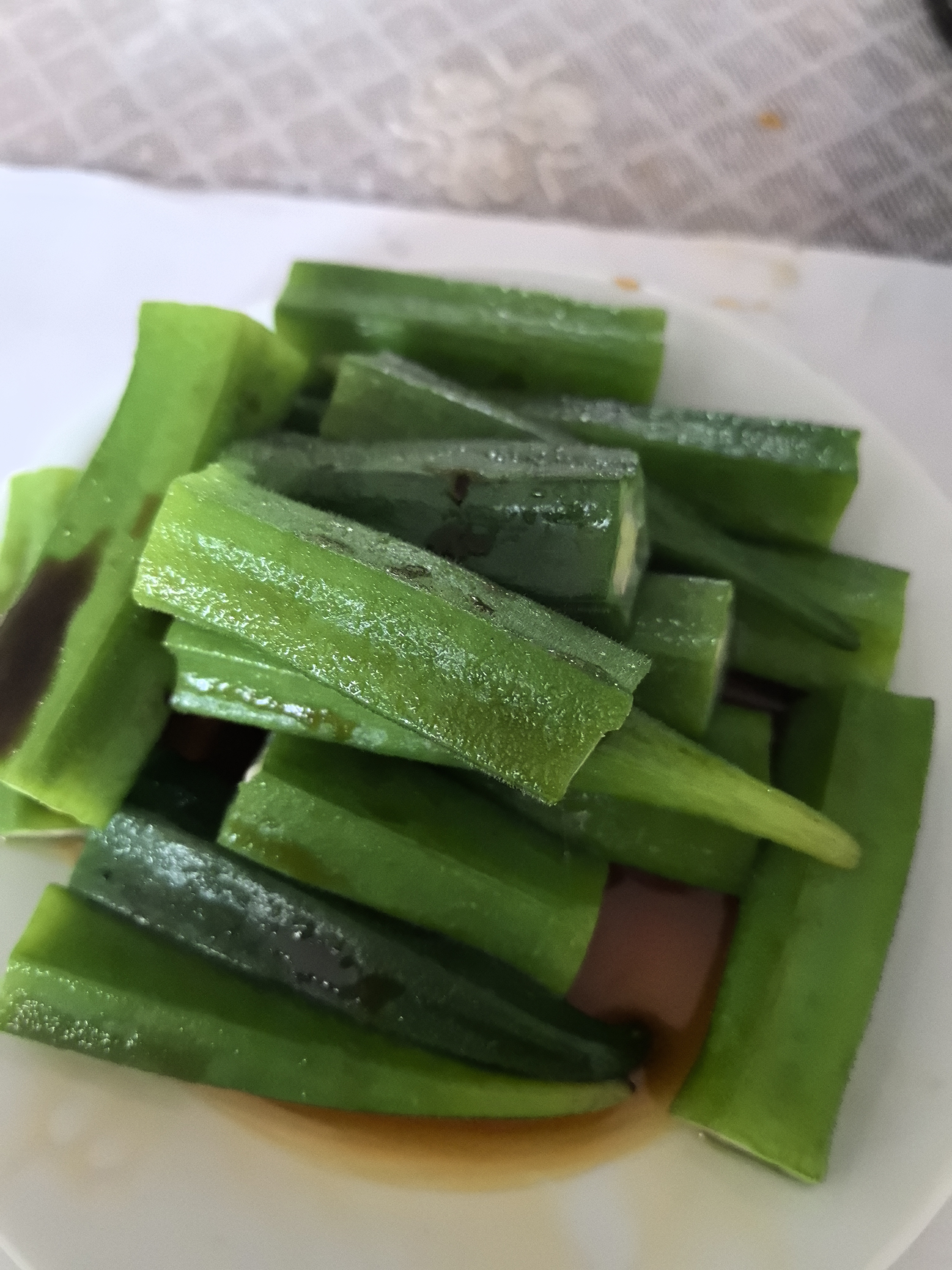 秋葵秋葵为锦葵科一年生草本植物