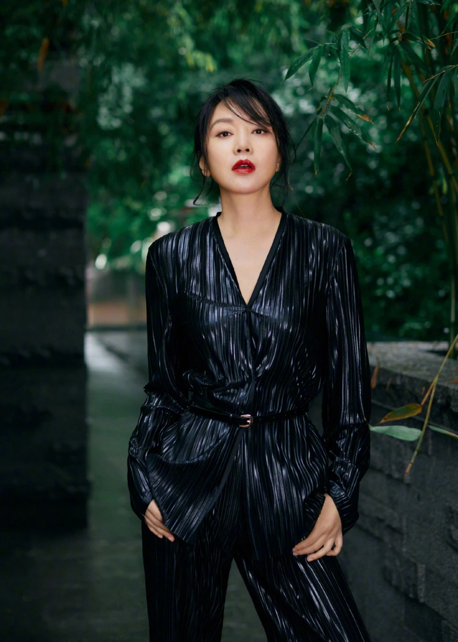 明星穿搭# #明星动态##闫妮