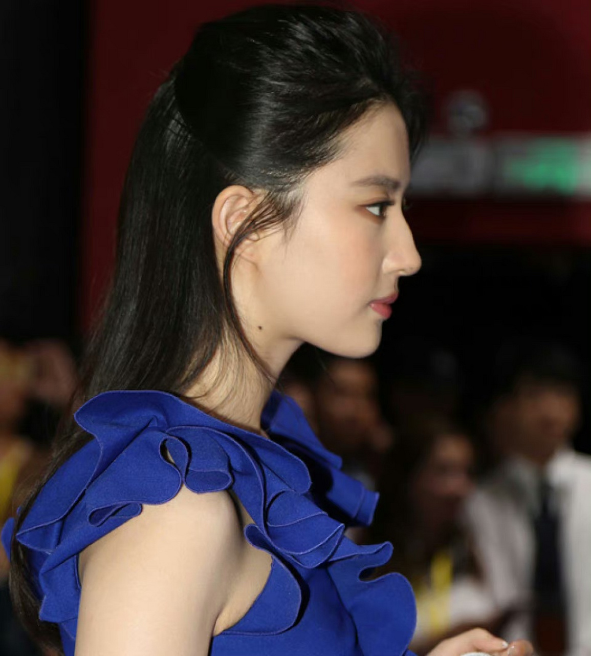 刘亦菲侧颜,内娱第一没意见吧[吃瓜] 676767