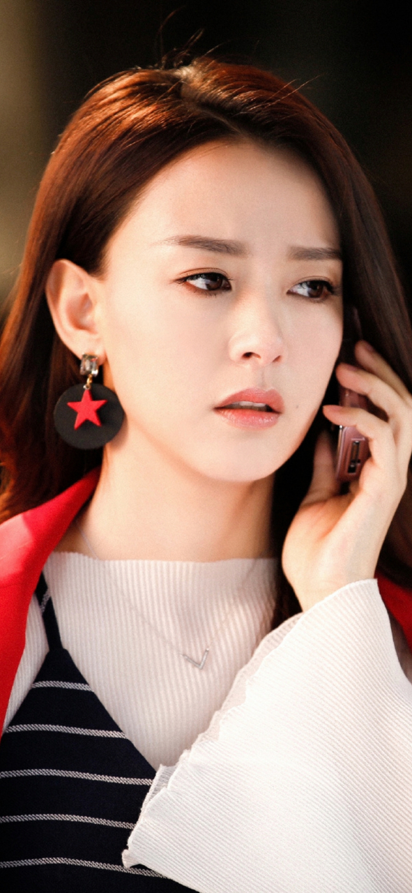 演员周奇奇在影视中美丽动人的九个瞬间,每一张都触动你的心灵!