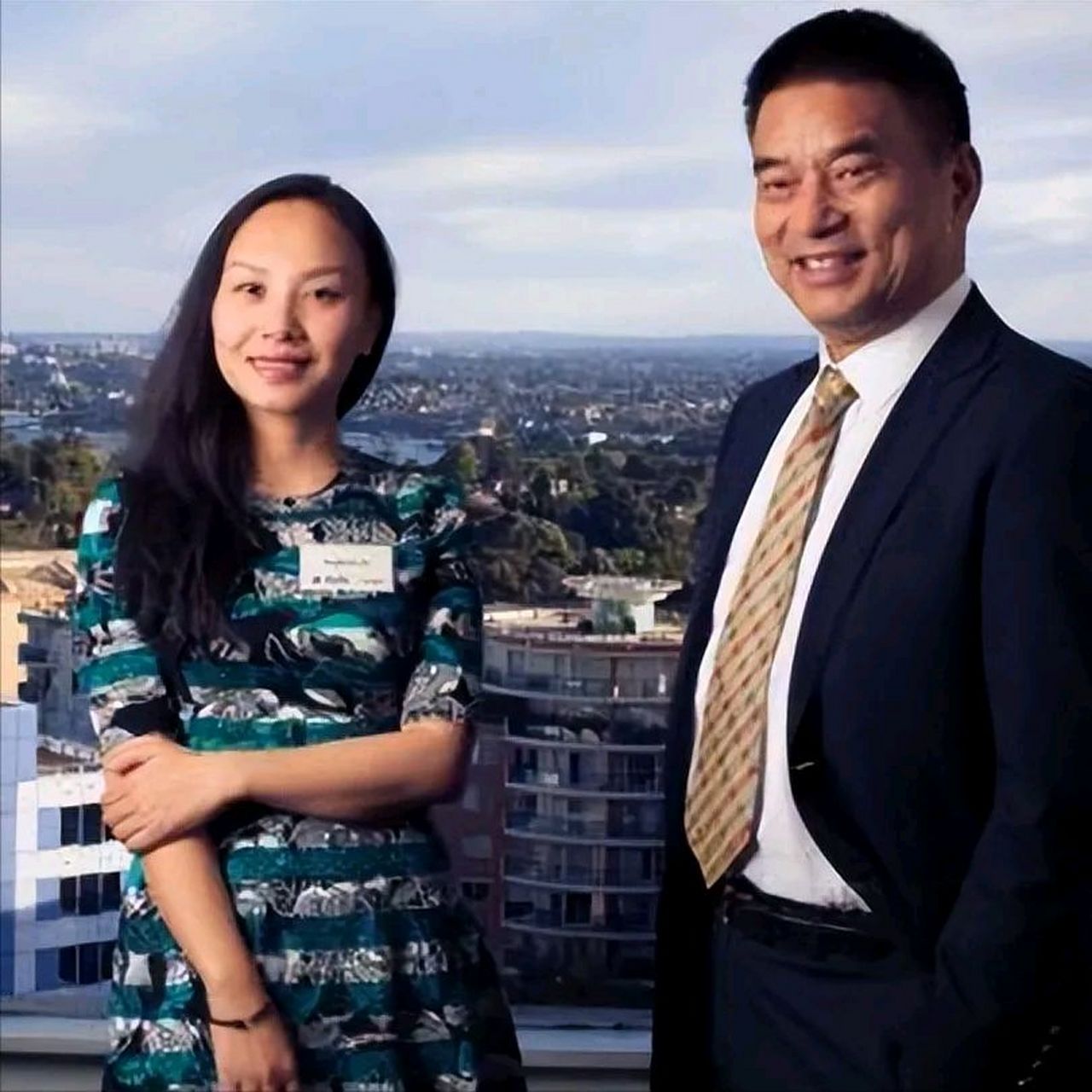 企业大佬刘永好,有一个女儿刘畅,十五岁的时候,想去参加歌唱比赛,刘永