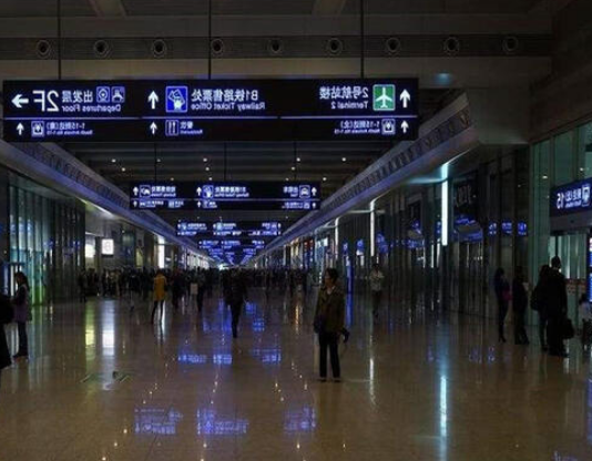 我国"日理万机"的高铁站,面积130万平方米,平均84秒一趟高铁