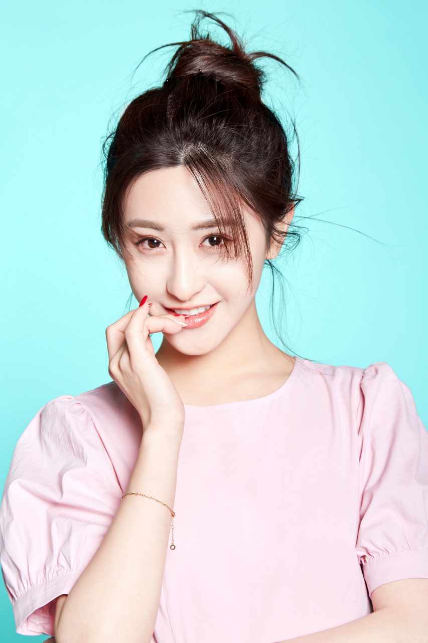 朱圣祎,1994年12月24日出生于上海市,中国内地女演员,毕业于上海戏剧