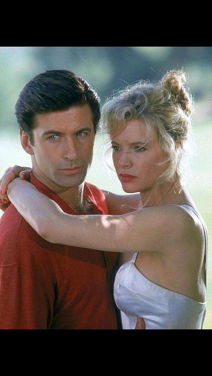 美国演员,模特金·贝辛格.