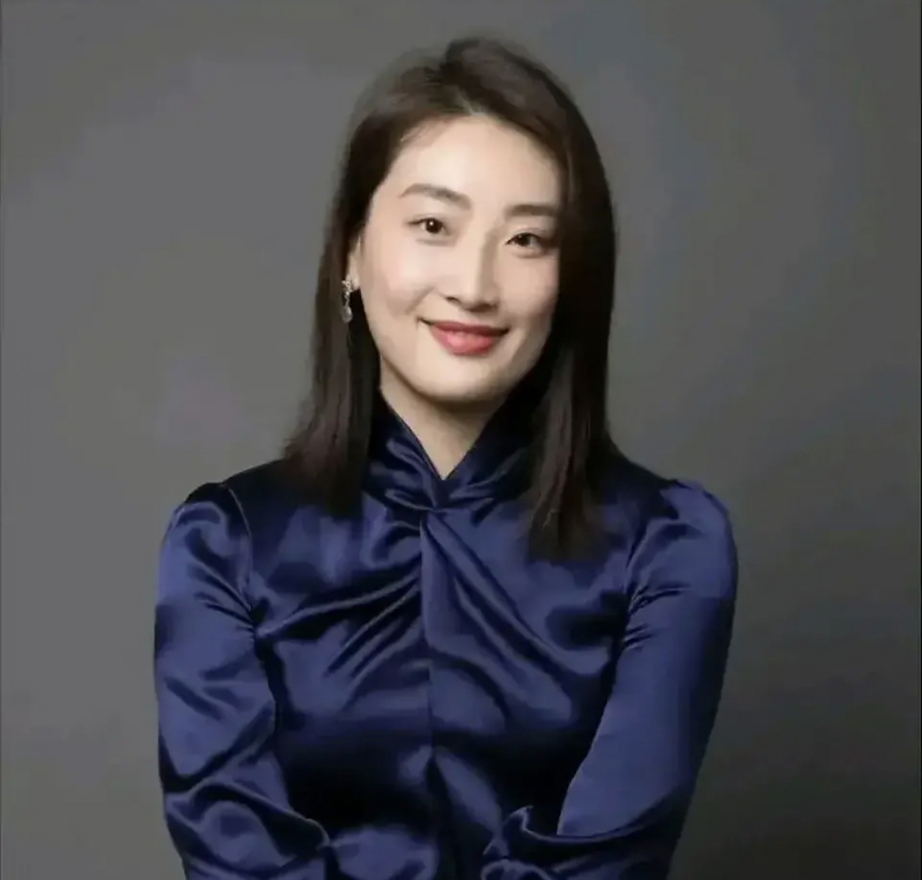 8月19日,娃哈哈董事长的女儿宗馥莉突然登上了热搜,这次和王力宏没有