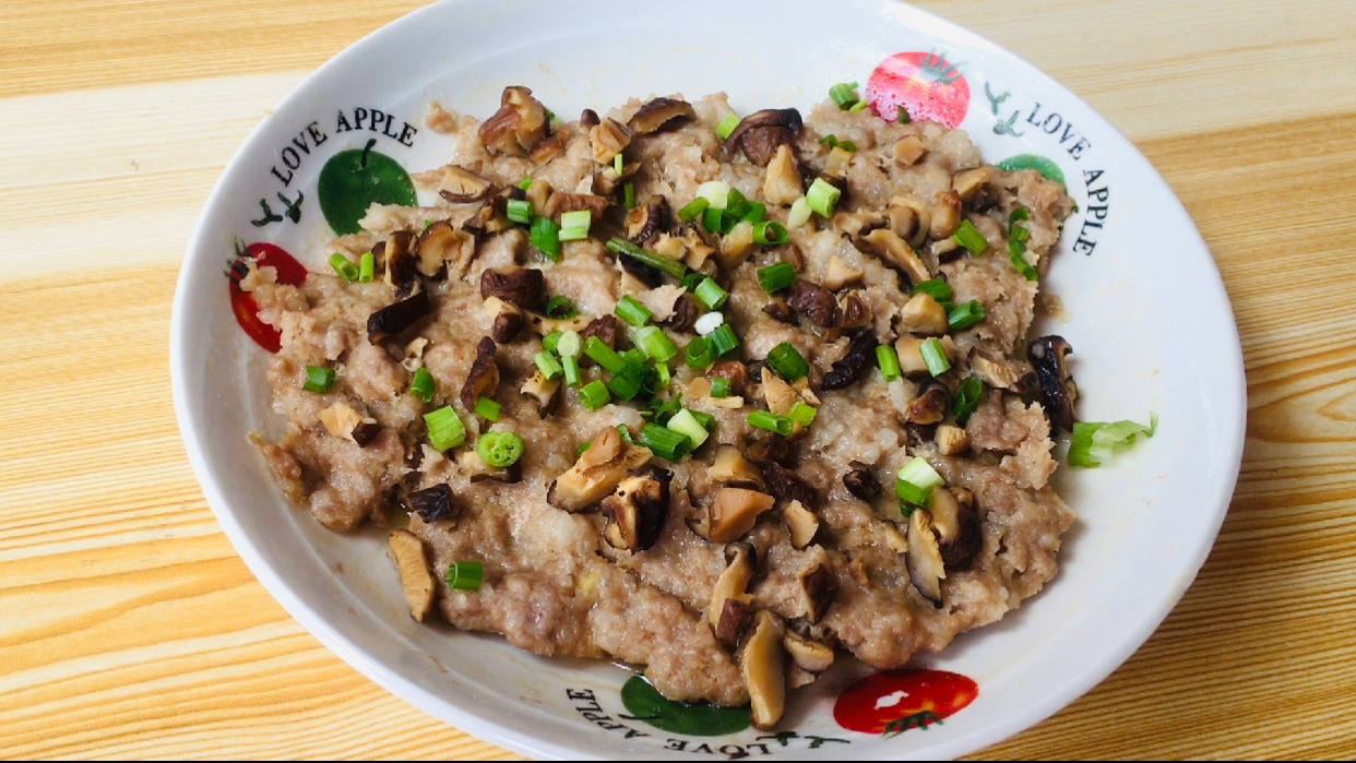 蒸肉饼好吃有诀窍,做法简单鲜香味美、营养健康。小孩常吃长身体