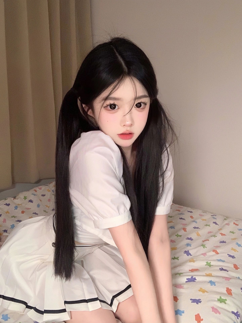 jk装小姐姐的自拍,青春美少女!