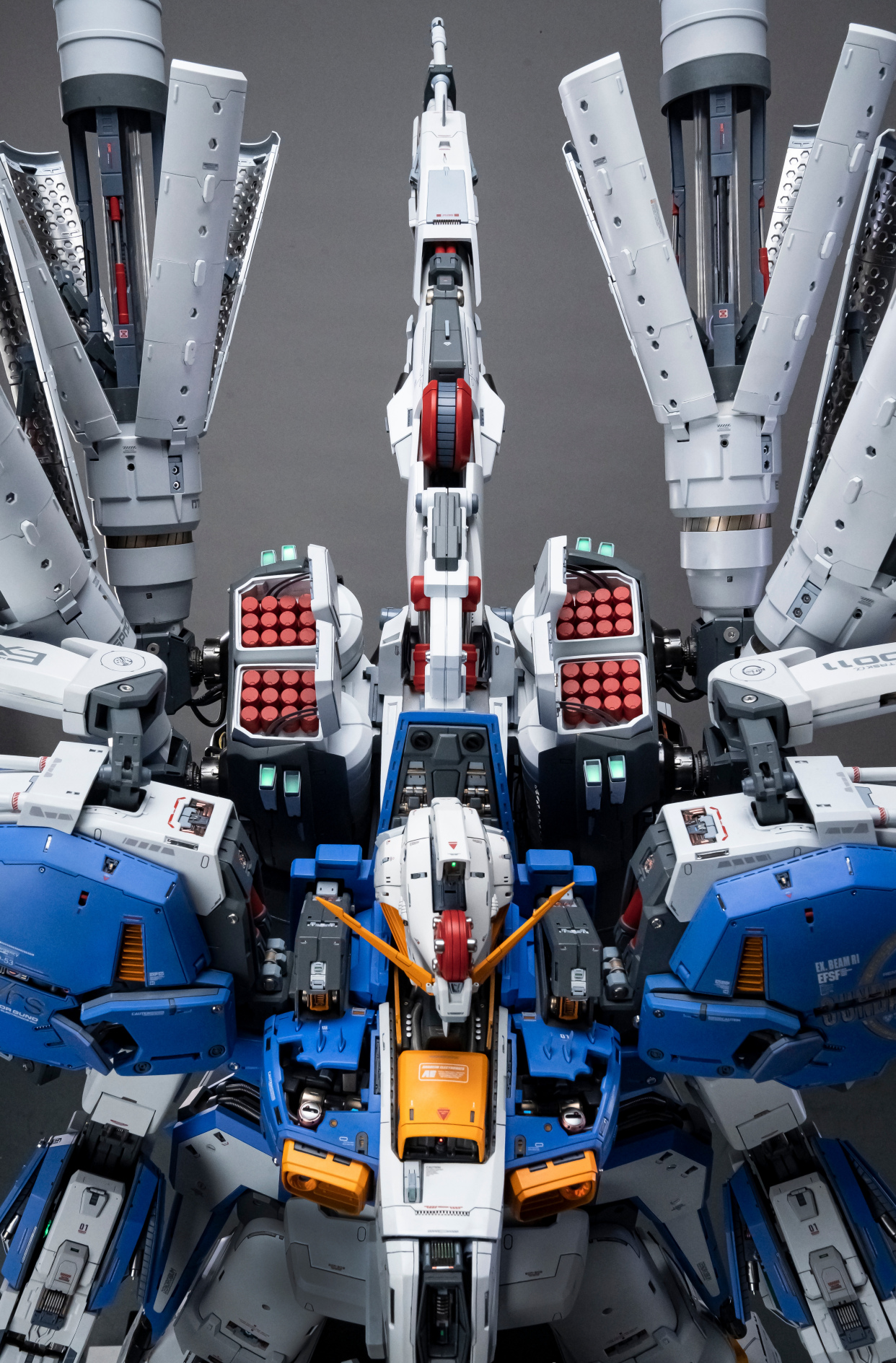 模型欣赏:1/35 高达前哨战 exs高达