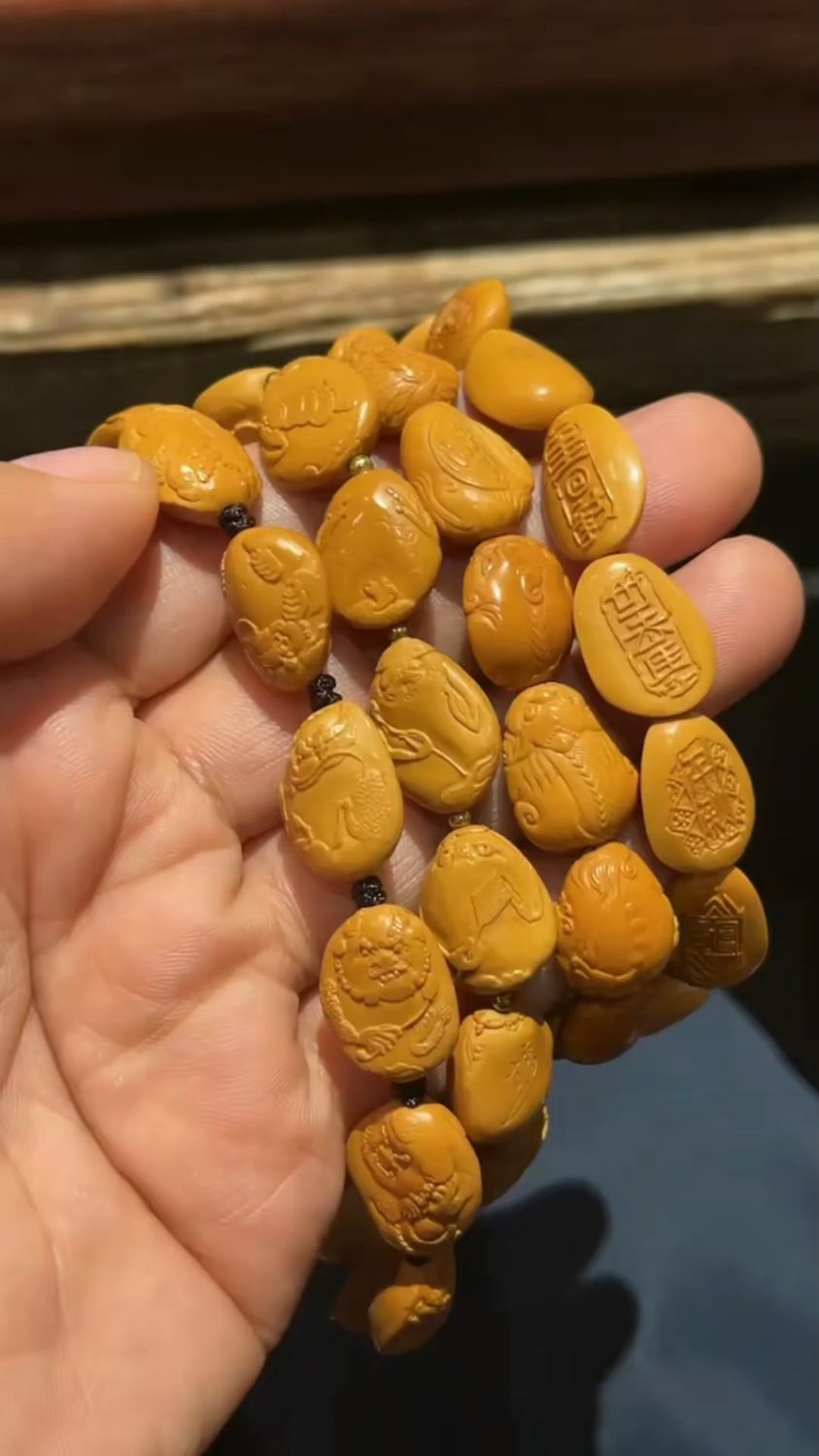 松子雕刻作品欣赏