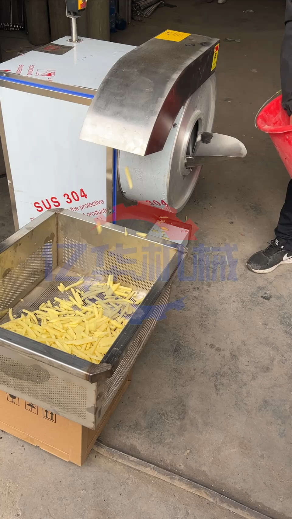 土豆切条机 薯条加工设备 不锈钢切条切片机器