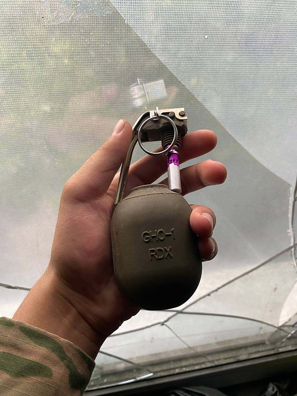 这是一颗保加利亚制造的gho-1(进攻型)手榴弹 延迟时间   3.2~4.