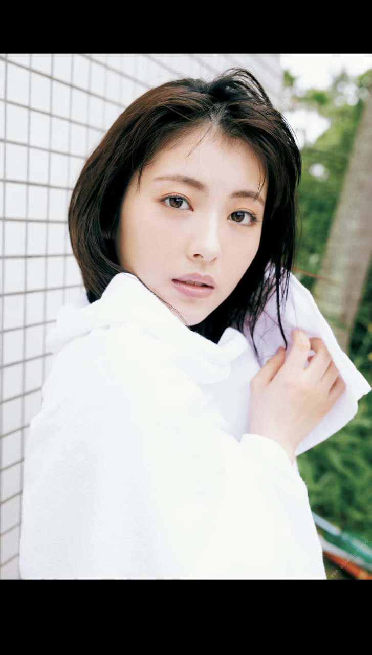 十大绝美的日本女星 滨边美波,身高155cm,与2000年8月29日出生于石川