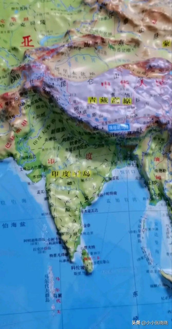 一直好奇印度为什么得了被迫害症,看了这个地形图明白了,迫击炮都能打
