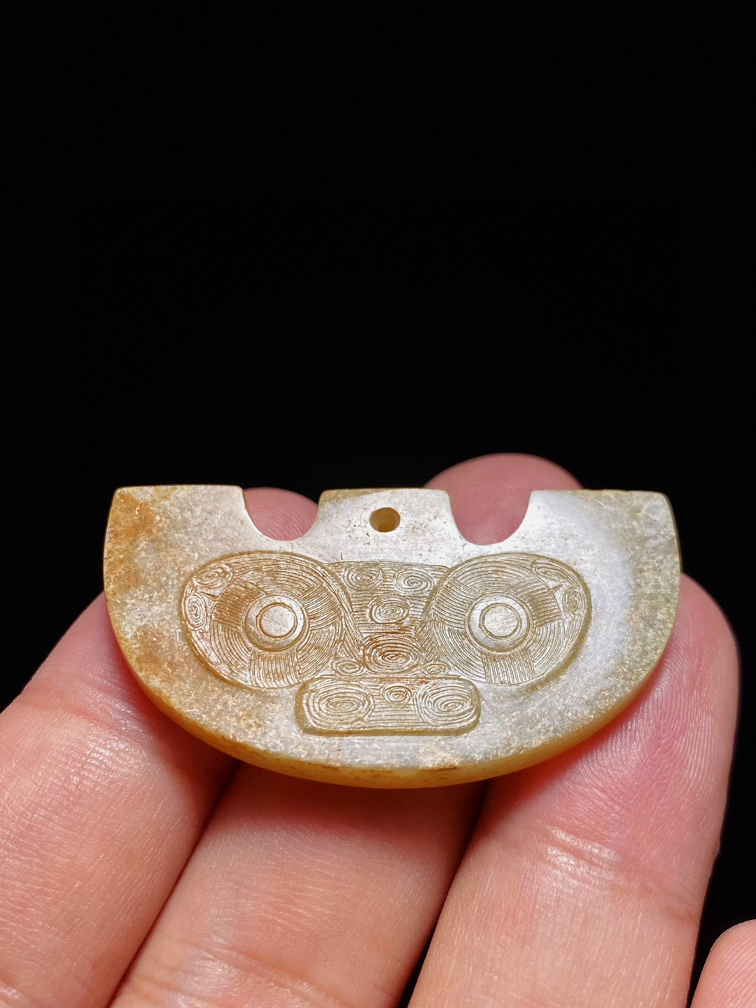 明以前 和田玉籽料 受沁 神人兽面纹 三叉形器 玉佩挂件