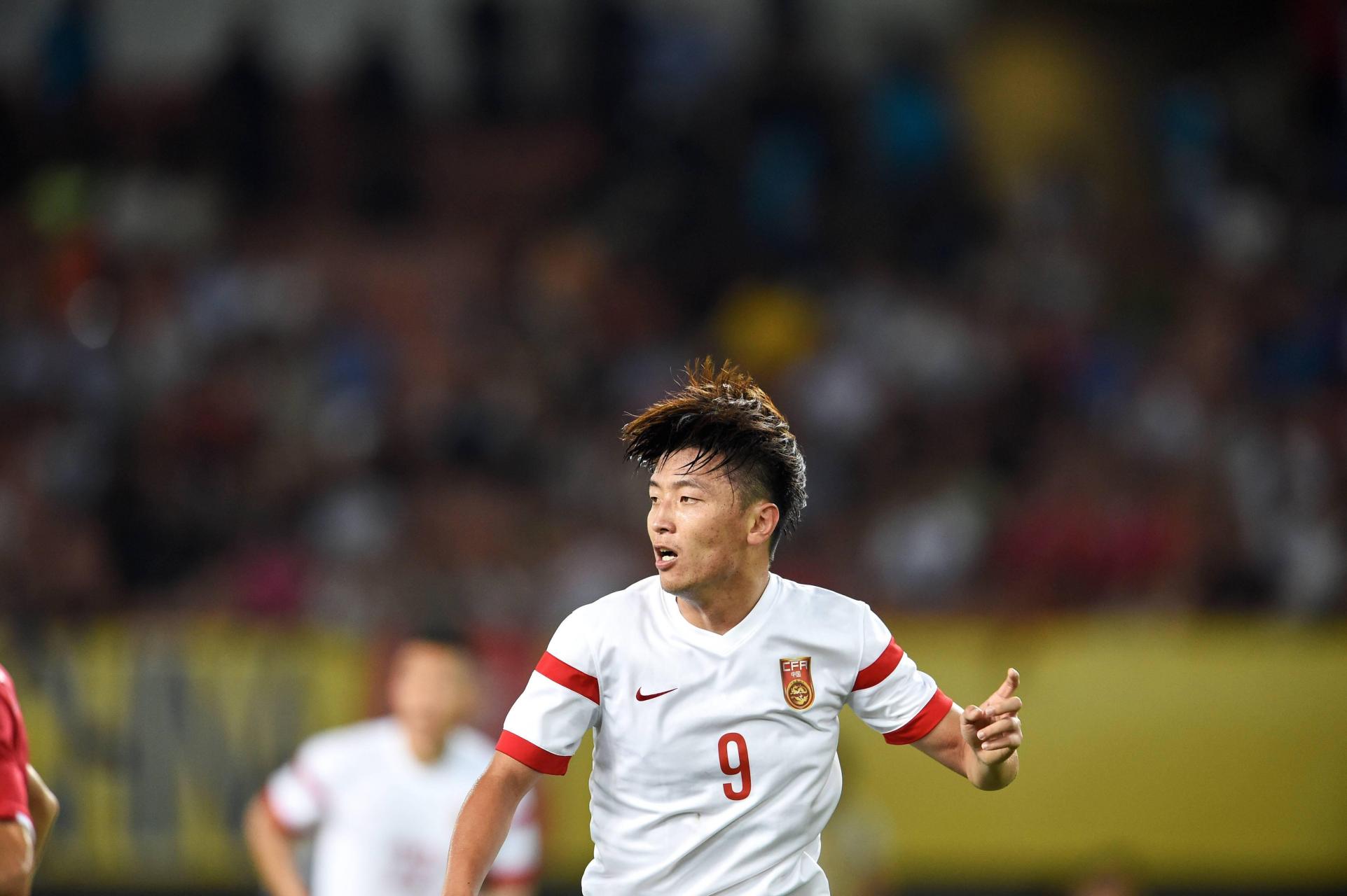 官方:35岁前国脚杨旭宣布退役 北京时间4月11日,35岁的前国脚杨旭在