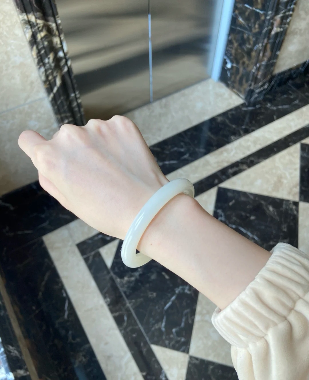 牛奶底翡翠手镯之白月光