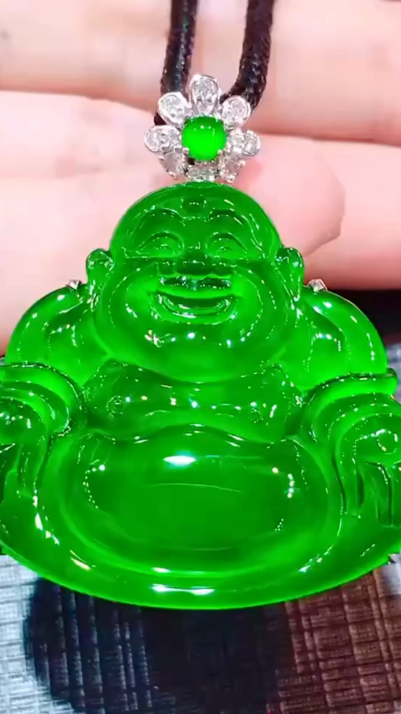 帝王绿大佛公吊坠 又冰又纯 完美 18k金镶嵌 种水一流-度小视