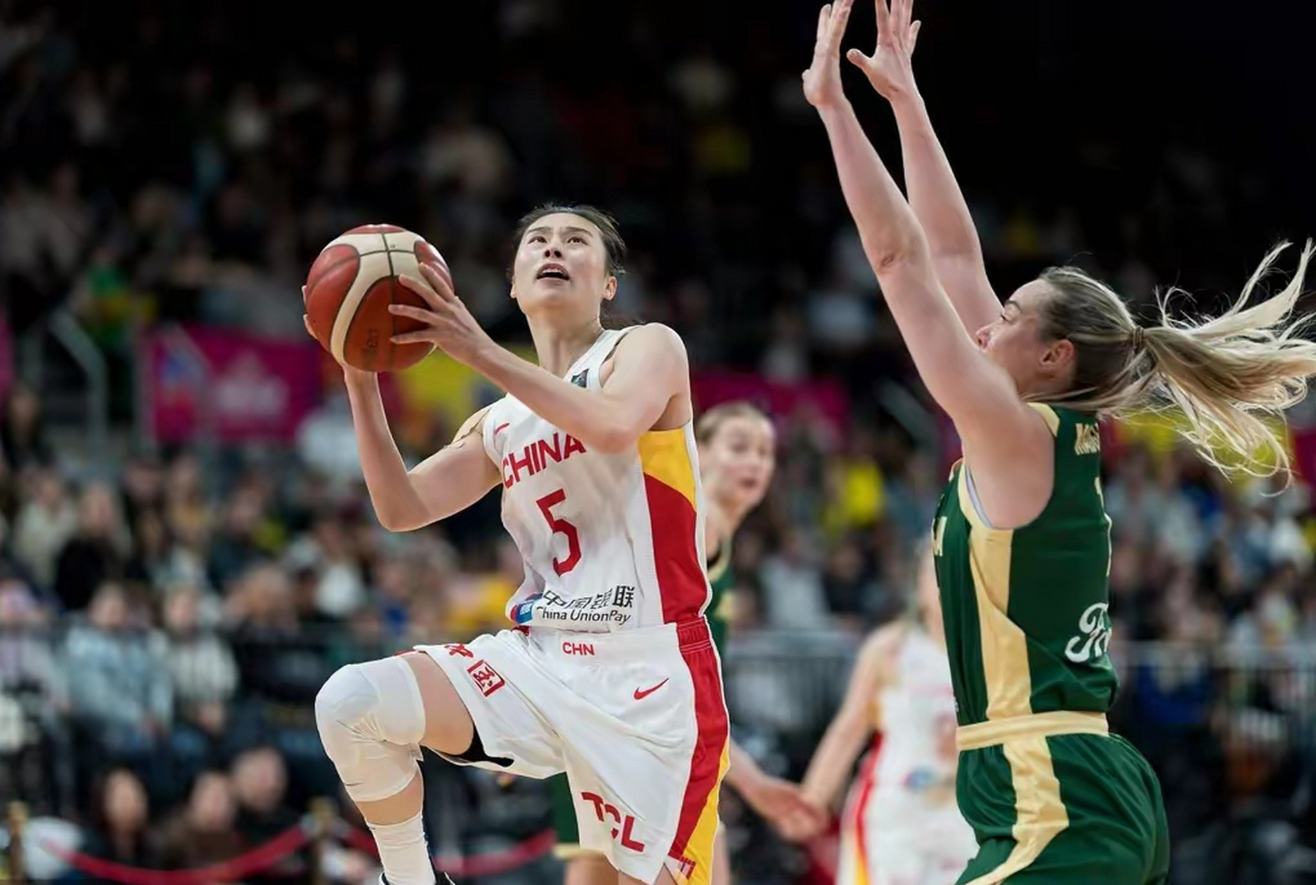 2023年女篮亚洲杯半决赛,中国74-60战胜澳大利亚,以四连胜的成绩挺进