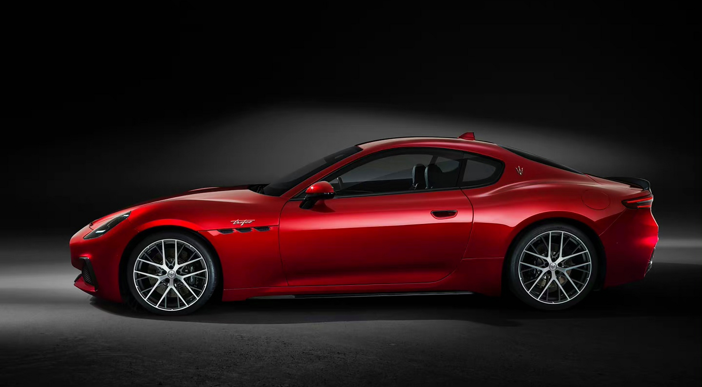 m ,最高时速320km/ h ,官方0-100km/ h