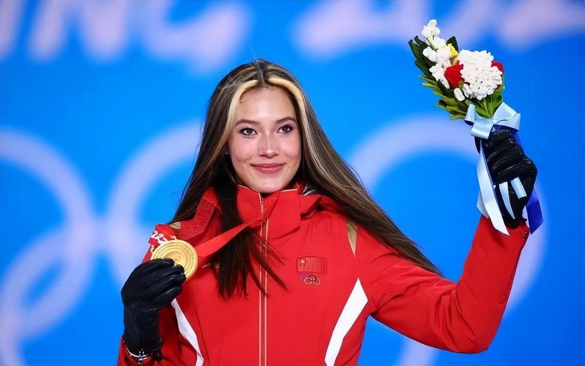 我们应该宽容的去接受她,毕竟她19岁才入籍,在此之