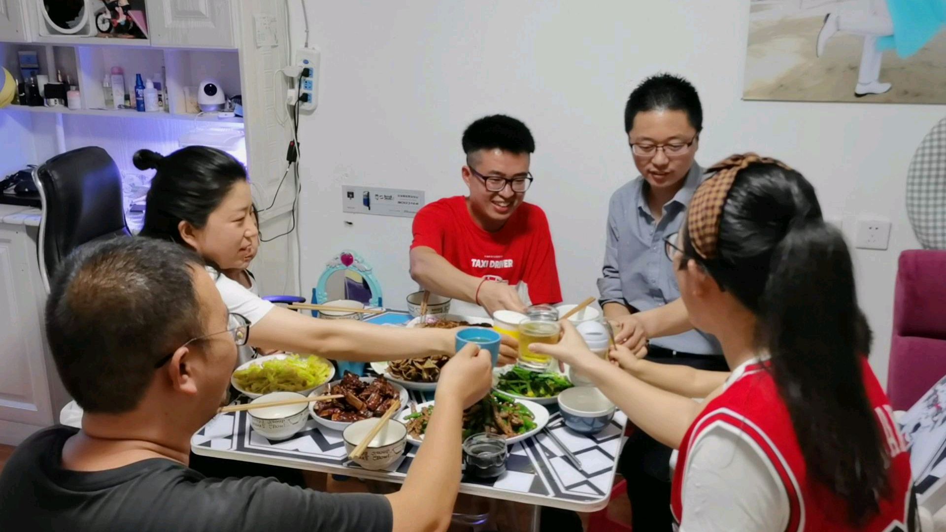一家人给宝宝过生日,熊孩子许了个啥愿望?丈母娘小舅子乐开了花