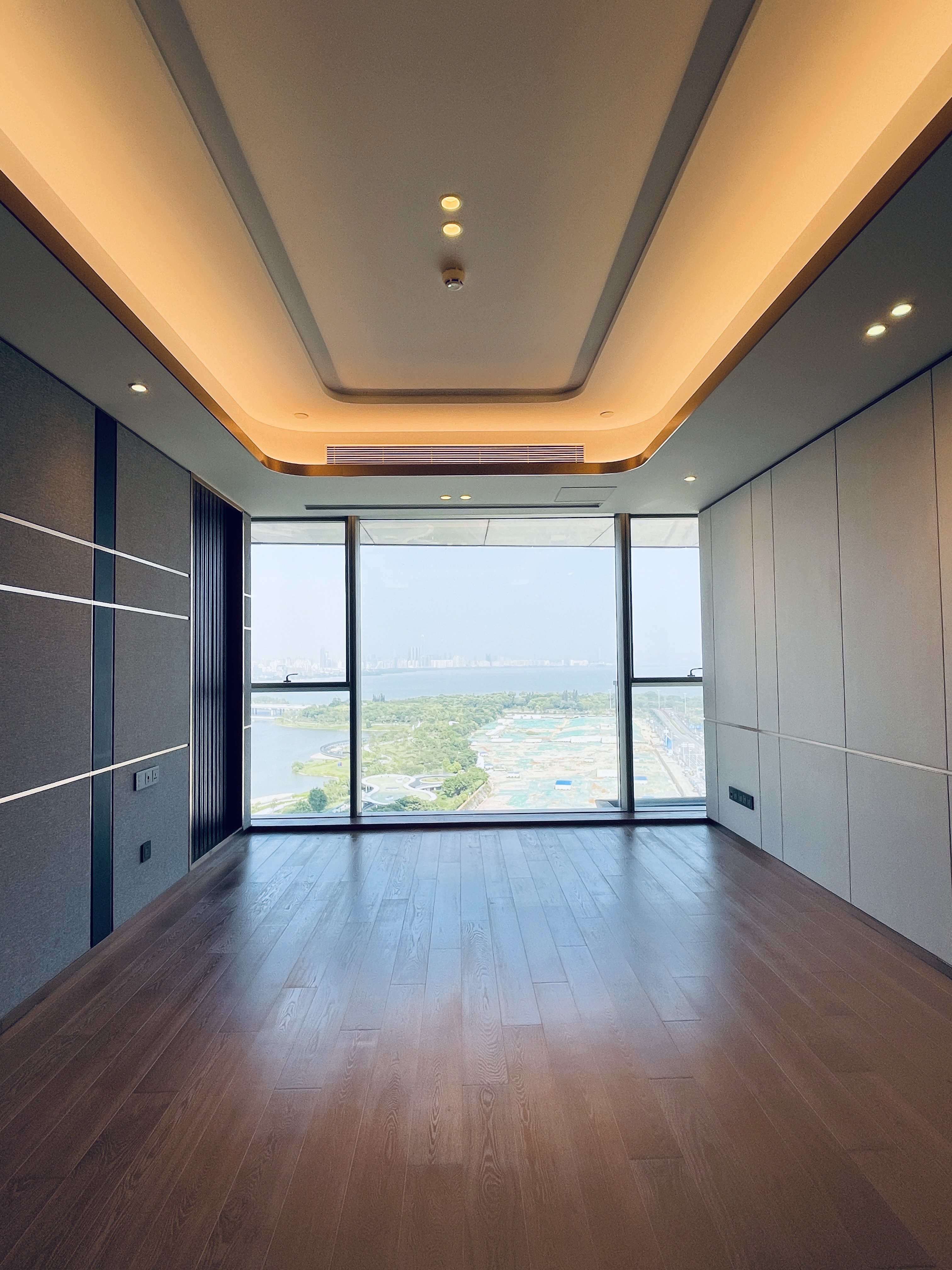 深圳湾一号t8栋一线海景,极致生活享受